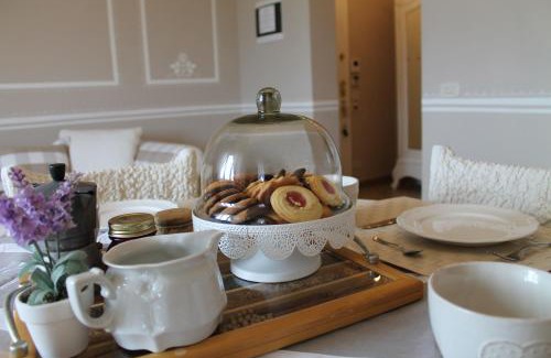 Montecarlo Apartment | La Valinfiore Charmante Wohnung Mit Pool