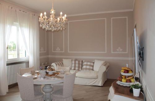 Montecarlo Apartment | La Valinfiore Charmante Wohnung Mit Pool