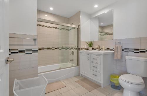 Los Angeles Apartment | Ladera Condos - 3 Bed Condo With Rooftop Grill & Air Hockey!