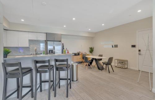 Los Angeles Apartment | Ladera Condos - 3 Bed Condo With Rooftop Grill & Air Hockey!