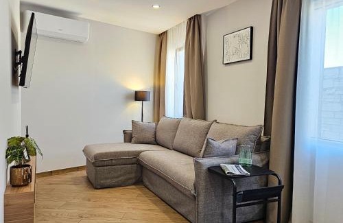 Lloret Town Center Hostel | LAGOM Apartments NEW, 5 min walk from the sea