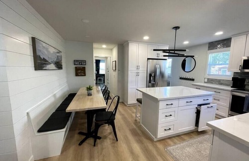 Wapato Point House | Lake Chelan Gem downtown! Your own patios and spa-walk to lake/marina/food