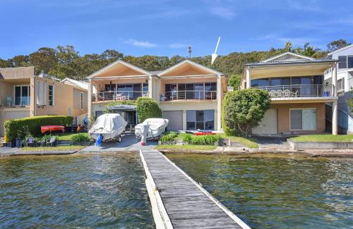 Coal Point House | Lake Escape