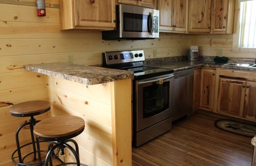 Branson West Cabin | Lake Front Cabin at Lazy Lee's Resort on Table Rock Lake