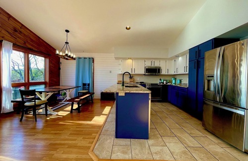 Athens Ski Chalet | Lake front Chalet in Catskill, close to ski slopes with Sauna-Game room.