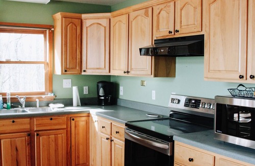 Reed Creek House | Lake Hartwell house, steps away from your boatdock