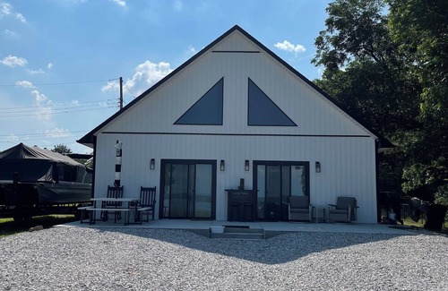 Eufaula House | Lake house with a view just minutes away from Beach, Bars and local venues
