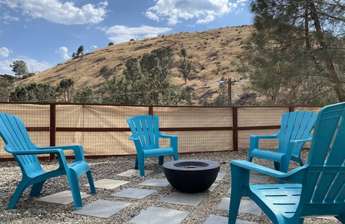 Wofford Heights Cottage | Lake Isabella cabin has captivating views of the lake and mountains.