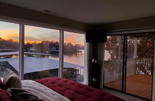 Osage Beach House | Lake Life Reimagined -best location best view 17mm