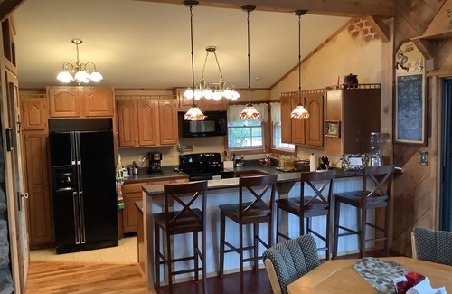 Grove Cabin | Lake lodge with Grand Lake views close to marina and Honey Creek Hive Mini Golf