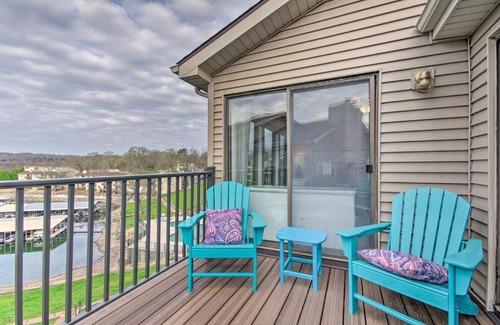 Lake Ozark Apartment | Lake Ozark Getaway with Seasonal Pool and Deck!