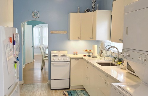 Lake Worth Cottage | Lake Worth Beach Paradise Cove Cottage - 2-1 Bedroom