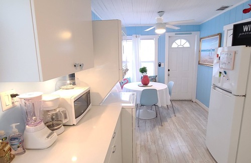 Lake Worth Cottage | Lake Worth Beach Paradise Cove Cottage - 2-1 Bedroom