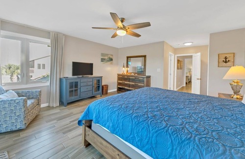 Miramar Beach Cottage | Lakefront 226 3 Bedroom Condo by Redawning