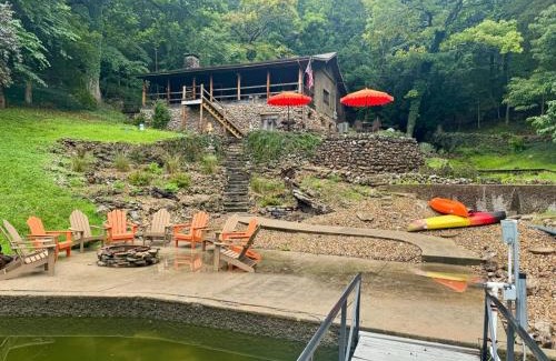 Camdenton House | Lakefront Cabin-4bd3badockhottubfirepitkayaks