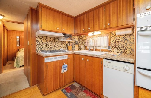 Wise House | Lakefront, Great Dock, Kayak, Pet-Friendly, Views