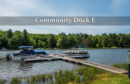 Waterfront Greens House | Lakefront home with lots of community amenities!