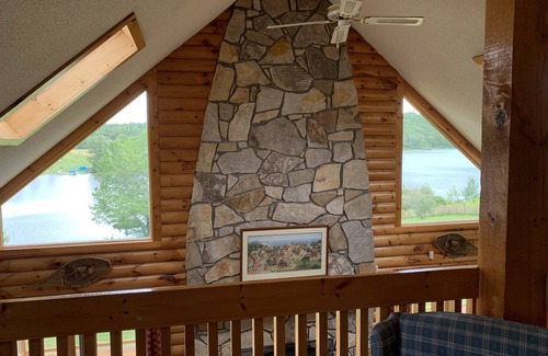 Whitingham Cabin | Lakefront House with Stunning Views and Great Room