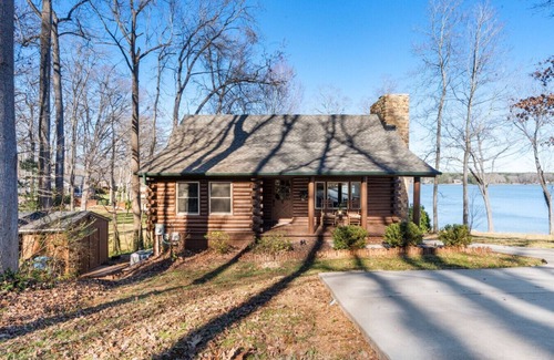 Lake Norman of Catawba House | LakeFront Lodge- New to Lake Norman!