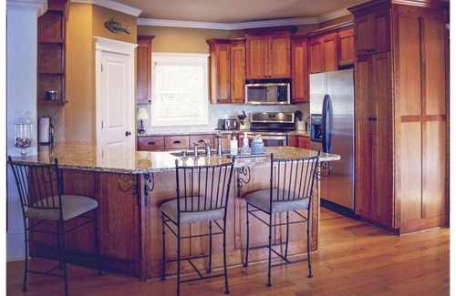 Eatonton House | Lakefront Retreat w/Big Water Views, Private Dock, & Fire Pit!