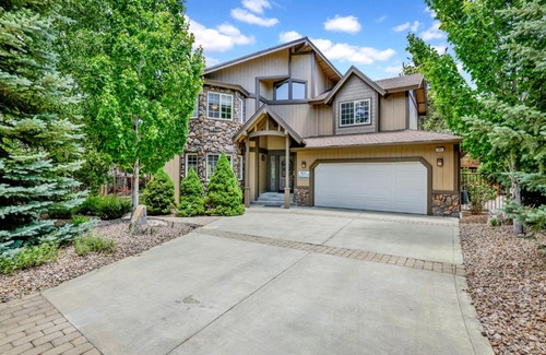 Big Bear Lake Ski Chalet | Lakefront Village Castle- Foosball- Boat Dock-