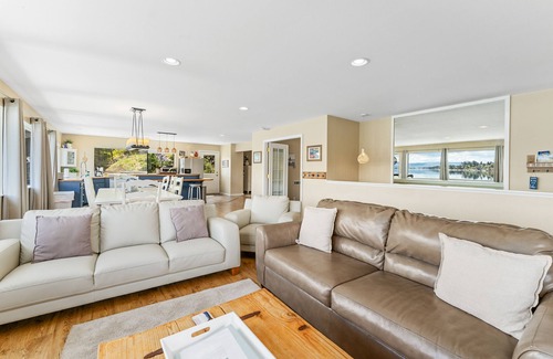 Chelan House | Lakefront with Three Levels, Hot Tub, Dock, and Great Views - Dogs Welcome