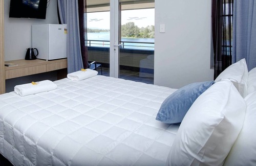 Forster Hotel | Lakes and Ocean Hotel Forster