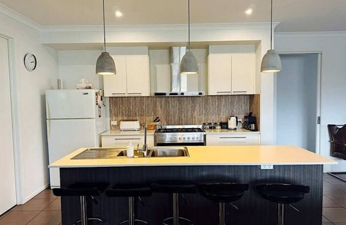 Nagambie House | Lakeside Nagambie: 4 BR, 2 BA in nagambie, Sleeps 8