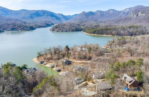 Lake Lure House | Lakeside Serenity Mnt Views Decks Foosball