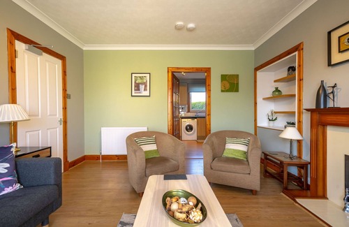 St. Andrews Ski Chalet | Lamond Drive House | Parking