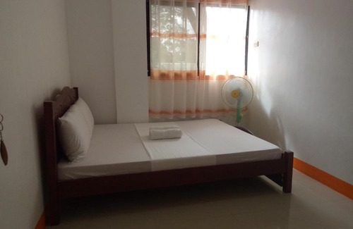 Coron Town Proper Bed & Breakfast | Lan Bless Pension House