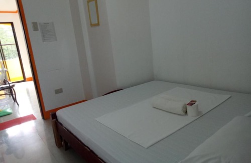 Coron Town Proper Bed & Breakfast | Lan Bless Pension House