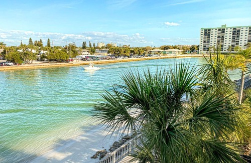 Sunset Beach Hotel | Land's End 4-306