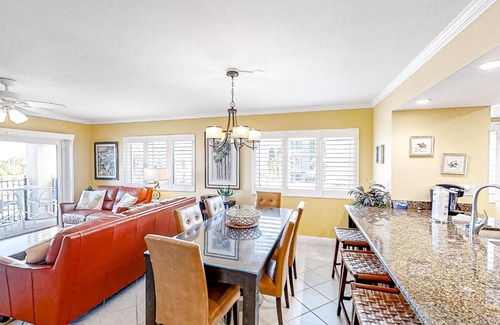 Sunset Beach Hotel | Land's End 4-306