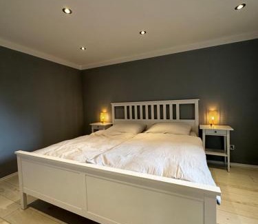 Bad Oldesloe Apartment | Landhof Schadehorn "Waldblick"