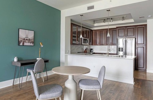 Uptown Apartment | Landing at Cortland on McKinney - 1 Bedroom in Downtown Dallas
