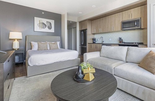 Uptown Apartment | Landing at The Carson - Studio in Northwest Portland