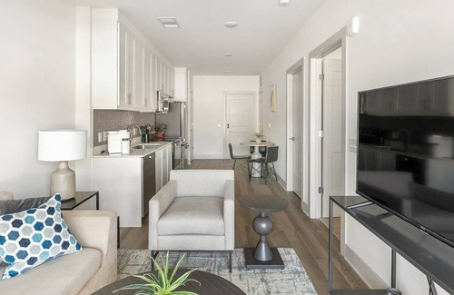 Huntsville Apartment | Landing | Beautiful 1BD, Gym, Clubhouse