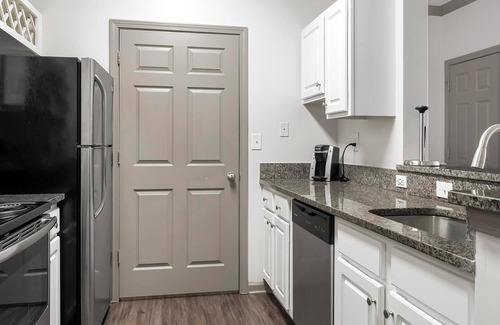 Piedmont Heights Apartment | Landing | Beautiful 1BD, Courtyard, Gym