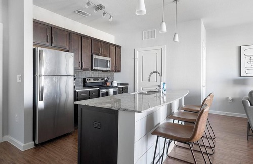 Buda Apartment | Landing | Chic 1BD, Pool, Yoga Studio
