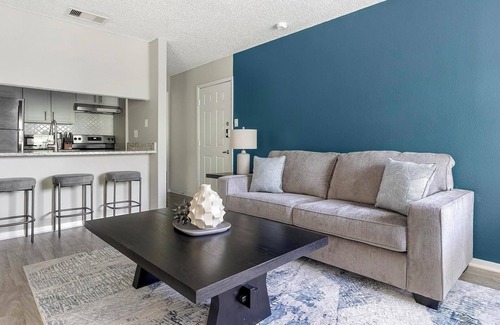 Royal Ridge Apartment | Landing | Incredible 1BD, Clubhouse, Pool