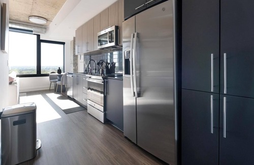Baileys Crossroads Apartment | Landing | Modern 1BD, Game Room, Gym