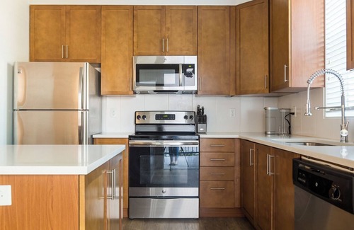 South Salt Lake Apartment | Landing | Spectacular 2BD, Courtyard, Gym