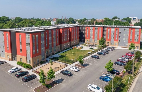 Richmond Apartment | Landing | Stunning 1BD, Gym