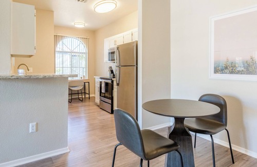 Greenbell Apartment | Landing | Stunning 1BD, Pool, Gym