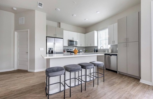 Wimauma Apartment | Landing | Stunning 2BD, Gym, Clubhouse