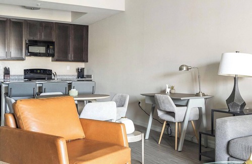 Fort Myers Apartment | Landing | Stylish 1BD, Courtyard, Gym