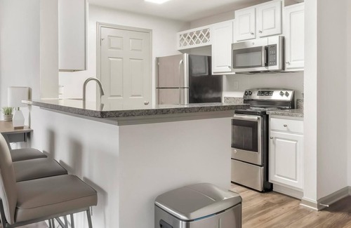 Lindridge-Martin Manor Apartment | Landing | Chic 2BD, Pool, Courtyard