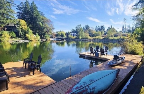 Langford House | Langford Lake Oasis - lakefront property