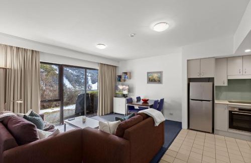 Thredbo Apartment | Lantern 2 Patio